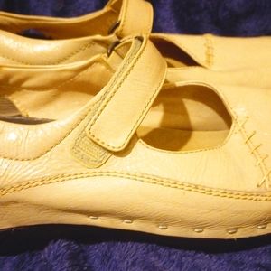 Wolky European made walking shoes, Brand new